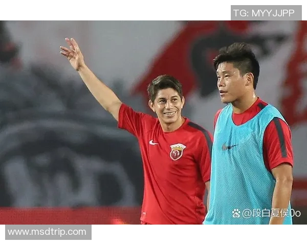 中国足球教练辞职引发热议球迷对未来发展充满期待与担忧